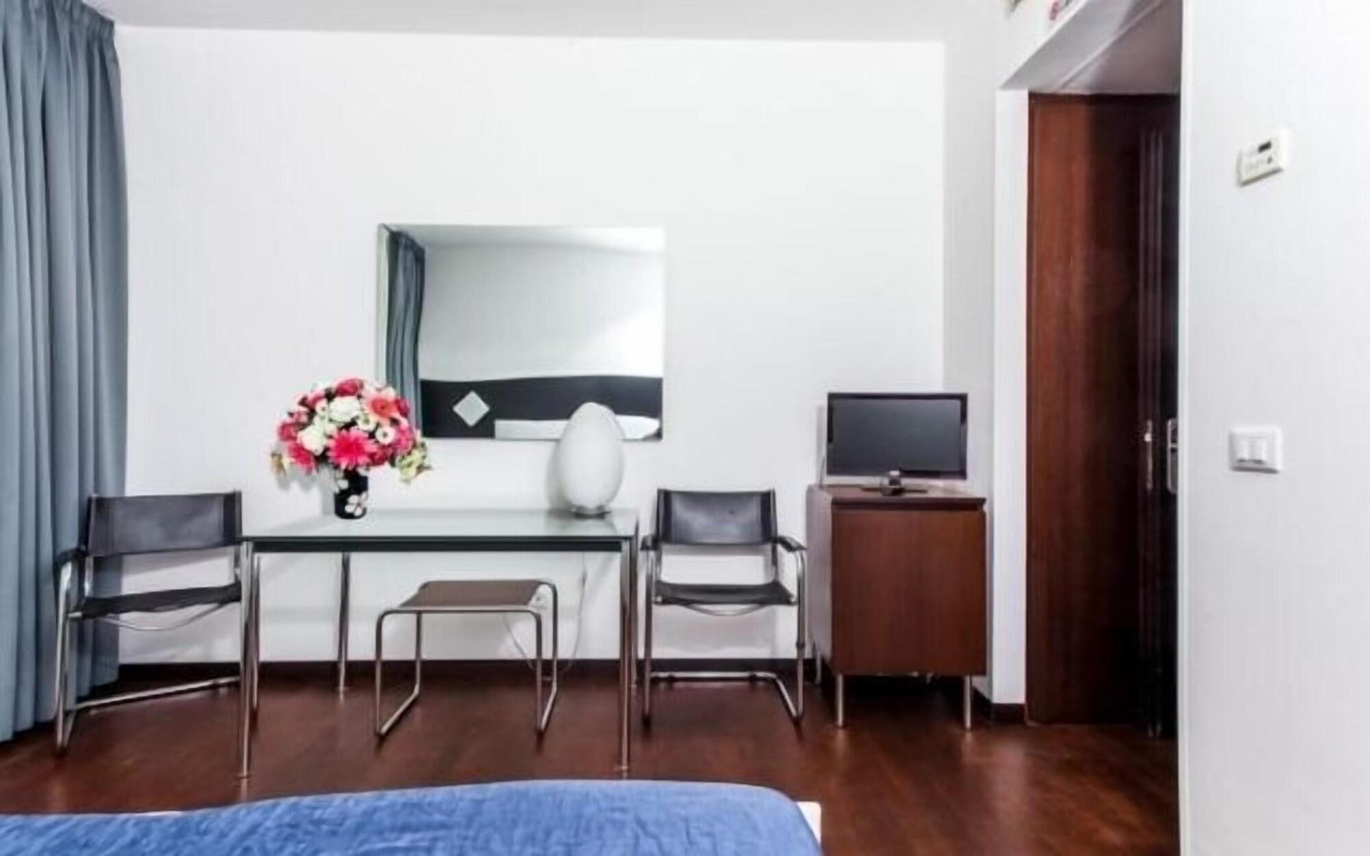 Hotel Trieste Mestre Esterno foto