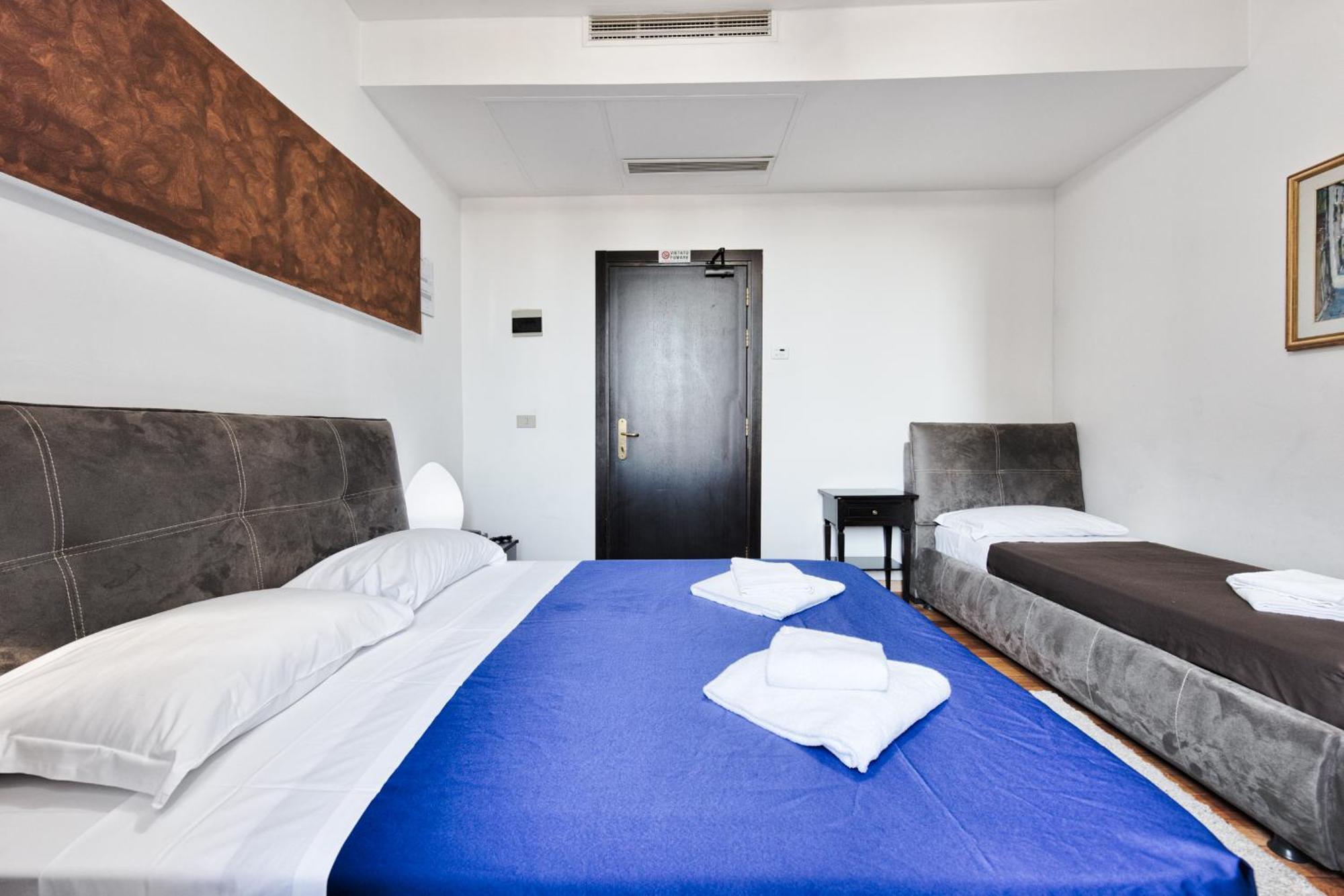 Hotel Trieste Mestre Esterno foto