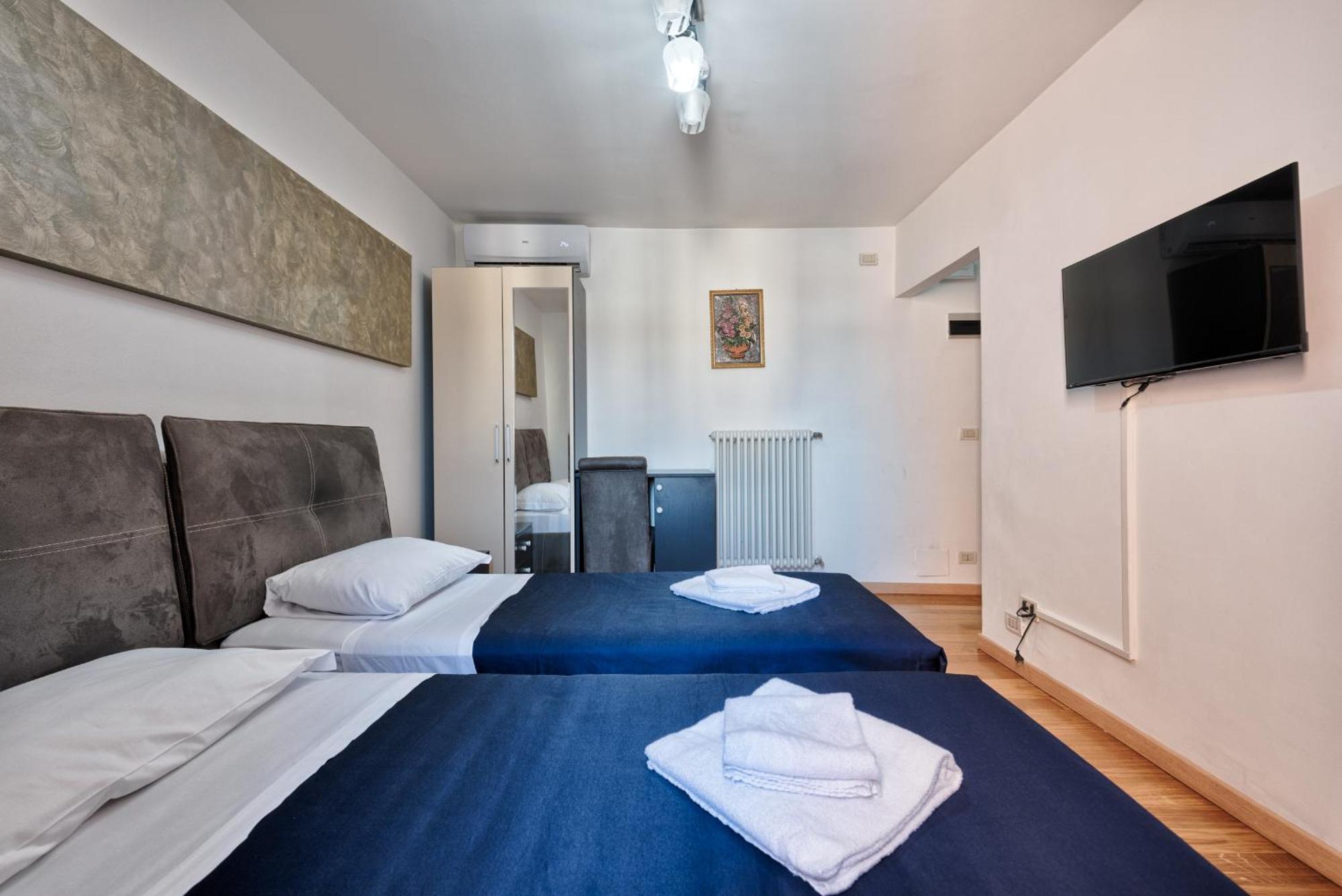 Hotel Trieste Mestre Esterno foto