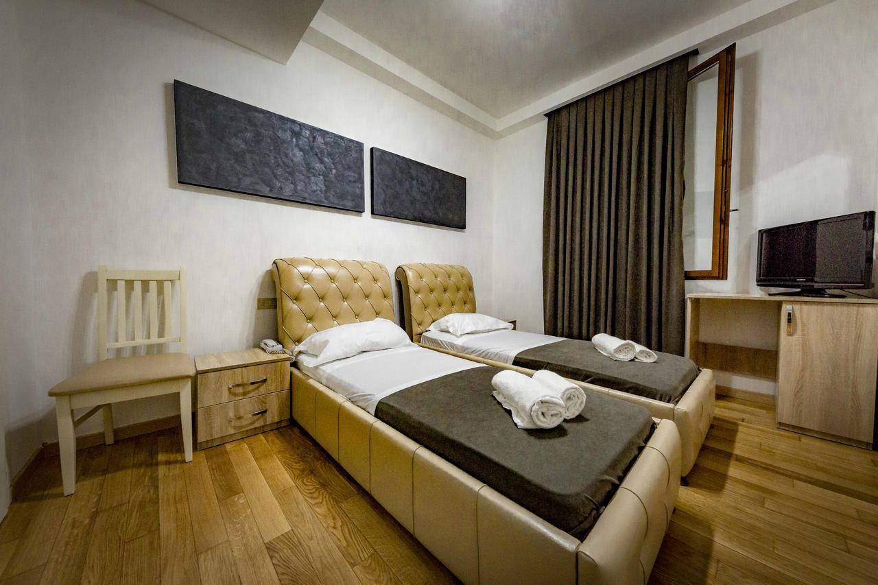 Hotel Trieste Mestre Esterno foto
