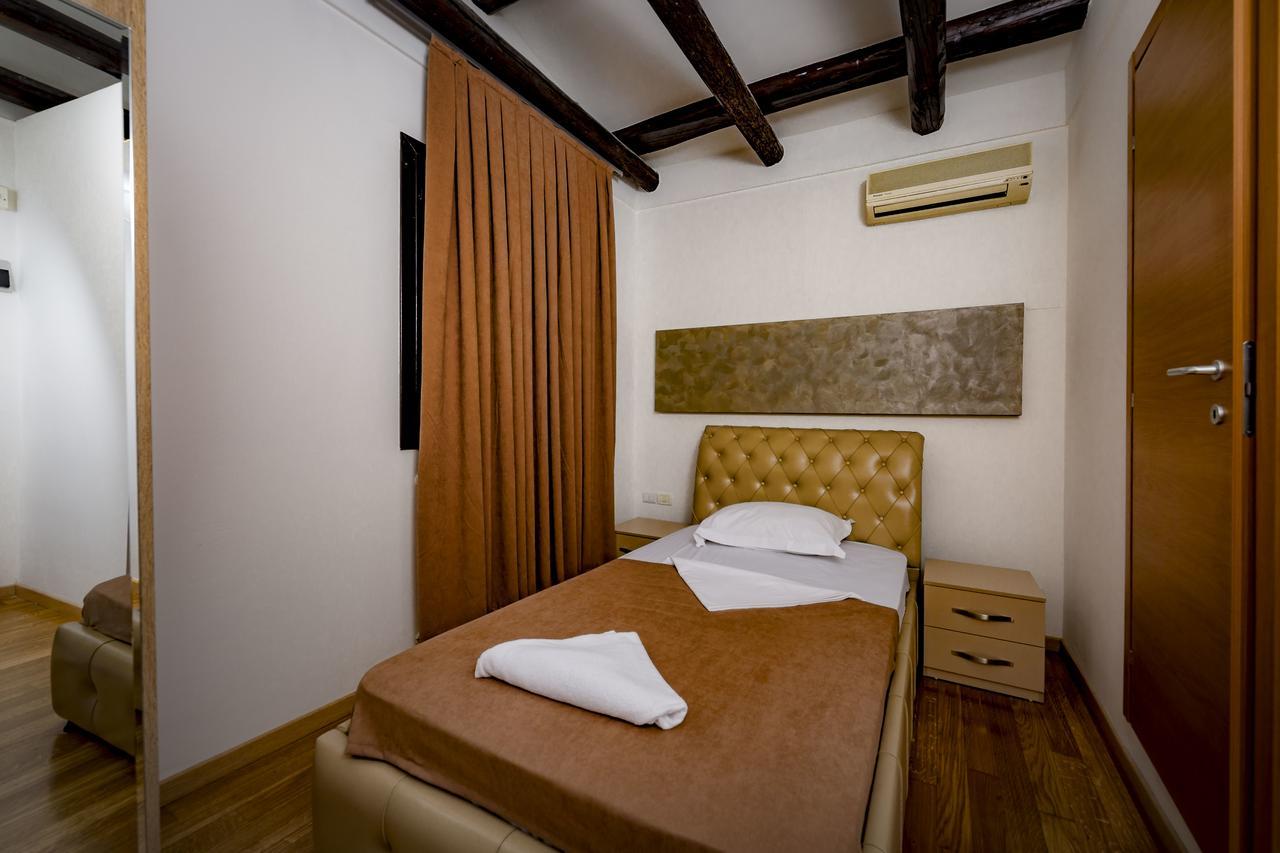 Hotel Trieste Mestre Esterno foto